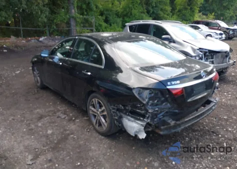 2021 Mercedes-Benz E 350 4Matic z USA, uszkodzony, nr VIN W1KZF8EB0MA873235